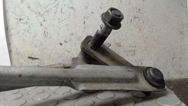 Foto: SCHEIBENWISCHERMOTOR VORN eines Peugeot 307 110