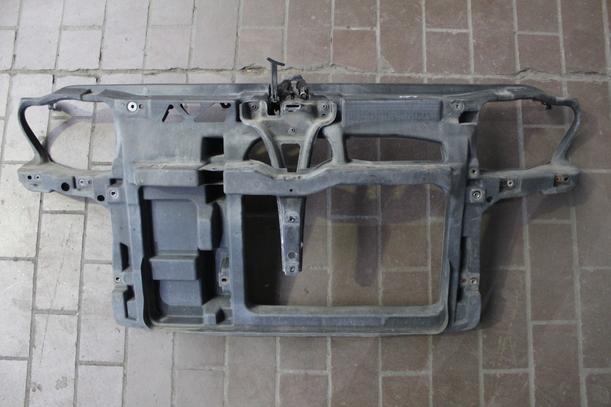 Foto: FRONTBLECH/ SCHLOSSTRÄGER ( OHNE KLIMAANLAGE ) eines VW Golf 1.4
