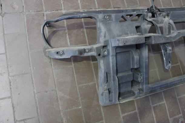Foto: FRONTBLECH/ SCHLOSSTRÄGER ( OHNE KLIMAANLAGE ) eines VW Golf 1.4