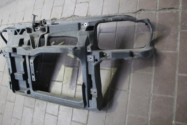 Foto: FRONTBLECH/ SCHLOSSTRÄGER ( OHNE KLIMAANLAGE ) eines VW Golf 1.4