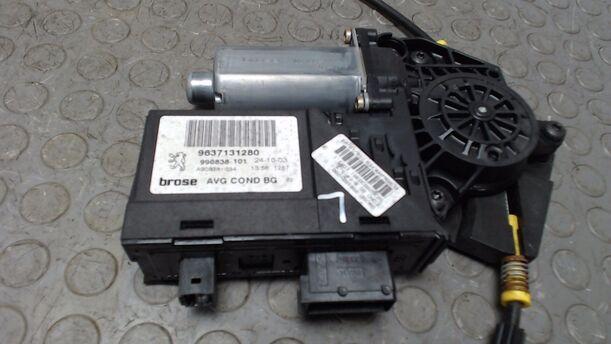 Foto: FENSTERHEBER VORN LINKS ELEKTRISCH eines Peugeot 307 110
