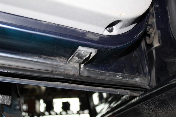 Foto: TÜR HINTEN LINKS ( LIMOUSINE ) eines VW Golf 1.4
