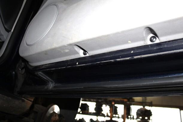 Foto: TÜR VORN RECHTS ( 4/5 TÜRER ) eines VW Golf 1.4