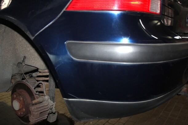Foto: STOSSFÄNGER/ STOßSTANGE HINTEN ( LIMOUSINE ) eines VW Golf 1.4
