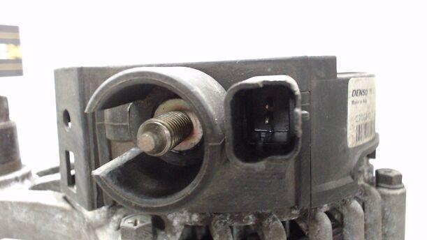 Foto: LICHTMASCHINE ( 90 A ) eines Peugeot 307 110