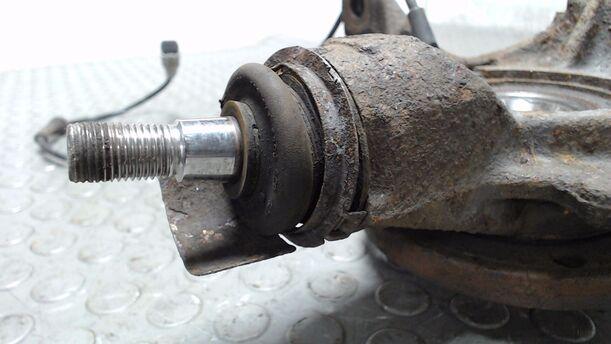 Foto: ACHSSCHENKEL VORN LINKS eines Peugeot 307 110