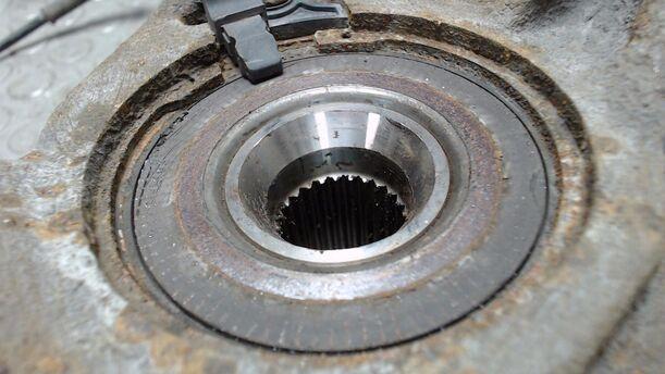 Foto: ACHSSCHENKEL VORN LINKS eines Peugeot 307 110