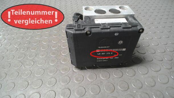 Foto: HAUPTBREMSAGGREGAT ABS eines VW Golf 1.4