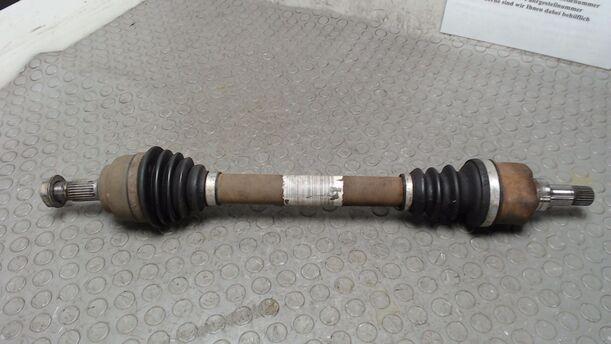 Foto: ANTRIEBSWELLE LINKS eines Peugeot 307 110