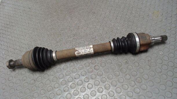 Foto: ANTRIEBSWELLE LINKS eines Peugeot 307 110