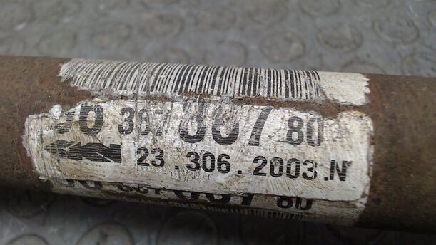 Foto: ANTRIEBSWELLE LINKS eines Peugeot 307 110
