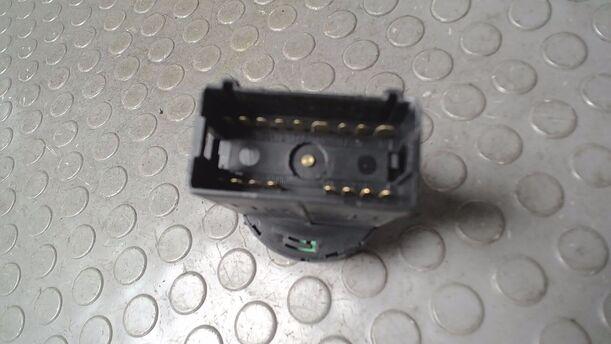 Foto: LICHTSCHALTER eines VW Golf 1.4
