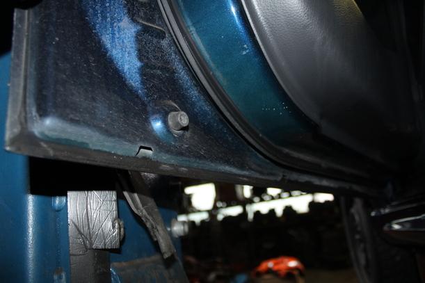 Foto: TÜR VORN LINKS ( STUFENHECK ) eines Suzuki SX4 1.6 VVT