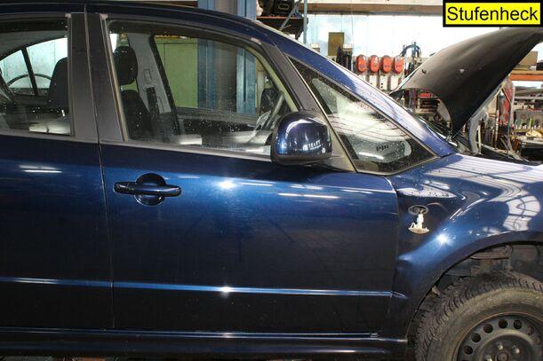Foto: TÜR VORN RECHTS ( STUFENHECK ) eines Suzuki SX4 1.6 VVT