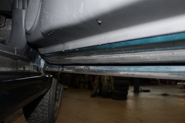 Foto: TÜR VORN RECHTS ( STUFENHECK ) eines Suzuki SX4 1.6 VVT