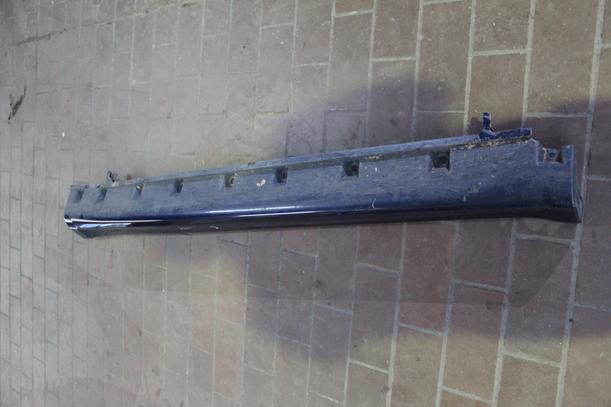 Foto: SCHWELLERBLENDE LINKS ( STUFENHECK ) eines Suzuki SX4 1.6 VVT