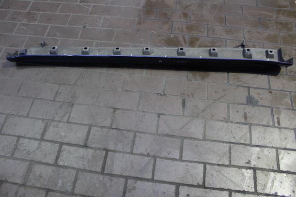 Foto: SCHWELLERBLENDE LINKS ( STUFENHECK ) eines Suzuki SX4 1.6 VVT