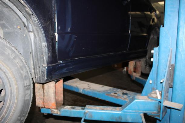 Foto: SCHWELLERBLENDE LINKS ( STUFENHECK ) eines Suzuki SX4 1.6 VVT
