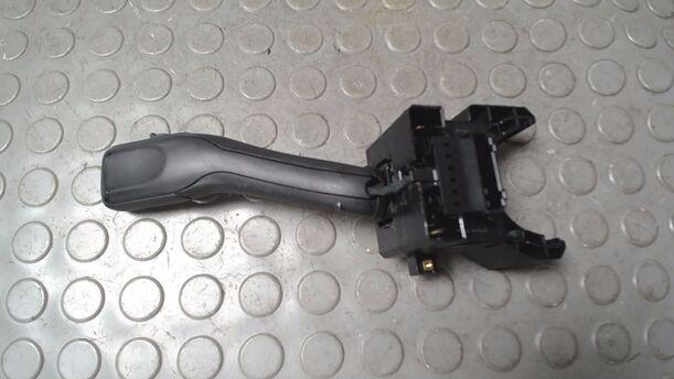 Foto: SCHEIBENWISCHERSCHALTER eines VW Golf 1.4