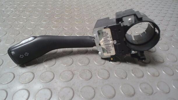 Foto: BLINKSCHALTER/ KOMBISCHALTER eines VW Golf 1.4 GLX