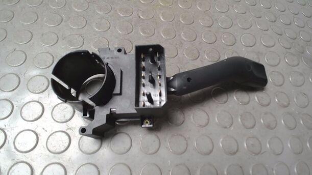 Foto: BLINKSCHALTER/ KOMBISCHALTER eines VW Golf 1.4 GLX