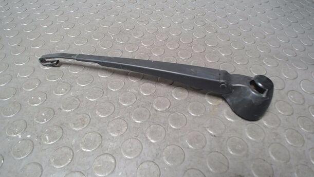 Foto: SCHEIBENWISCHERARM HINTEN eines VW Golf 1.4 GLX