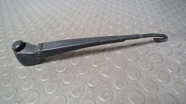 Foto: SCHEIBENWISCHERARM HINTEN eines VW Golf 1.4 GLX