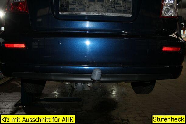 Foto: STOSSFÄNGER / STOßSTANGE HINTEN ( STUFENHECK ) eines Suzuki SX4 1.6 VVT GLX