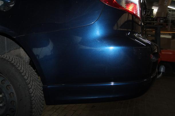 Foto: STOSSFÄNGER / STOßSTANGE HINTEN ( STUFENHECK ) eines Suzuki SX4 1.6 VVT GLX