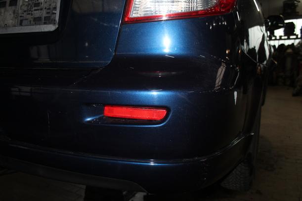 Foto: STOSSFÄNGER / STOßSTANGE HINTEN ( STUFENHECK ) eines Suzuki SX4 1.6 VVT GLX