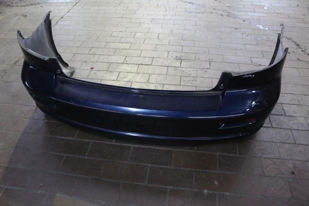 Foto: STOSSFÄNGER / STOßSTANGE HINTEN ( STUFENHECK ) eines Suzuki SX4 1.6 VVT GLX