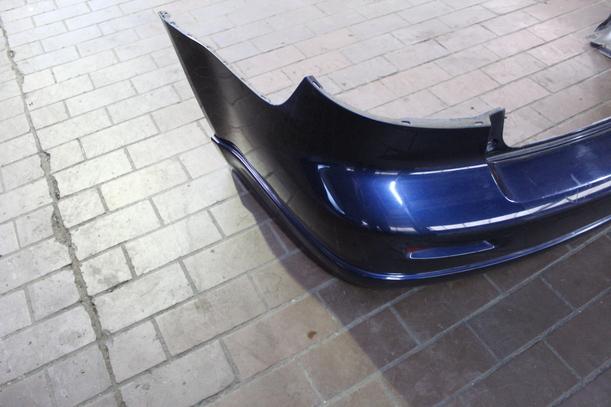Foto: STOSSFÄNGER / STOßSTANGE HINTEN ( STUFENHECK ) eines Suzuki SX4 1.6 VVT GLX