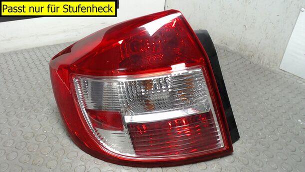Foto: HECKLEUCHTE / RÜCKLICHT LINKS ( STUFENHECK ) eines Suzuki SX4 1.6 VVT GLX