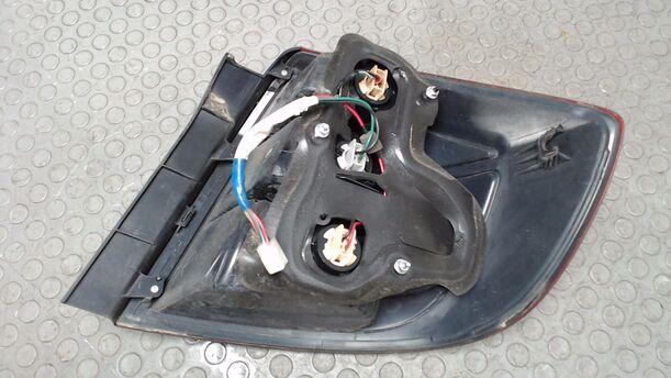 Foto: HECKLEUCHTE / RÜCKLICHT LINKS ( STUFENHECK ) eines Suzuki SX4 1.6 VVT GLX