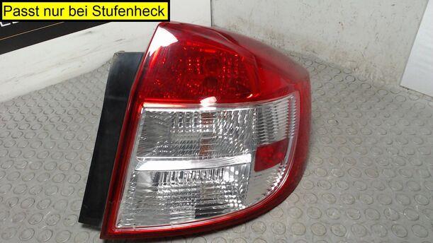 Foto: HECKLEUCHTE / RÜCKLICHT RECHTS ( STUFENHECK ) eines Suzuki SX4 1.6 VVT GLX