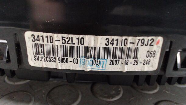 Foto: TACHOEINHEIT / KOMBIINSTRUMENT eines Suzuki SX4 1.6 VVT GLX