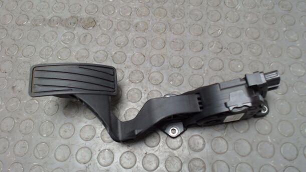Foto: GASPEDAL ( SCHALTGETRIEBE ) eines Suzuki SX4 1.6 VVT GLX