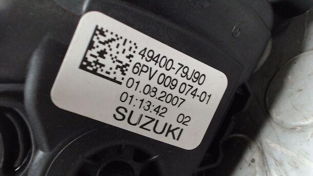 Foto: GASPEDAL ( SCHALTGETRIEBE ) eines Suzuki SX4 1.6 VVT GLX