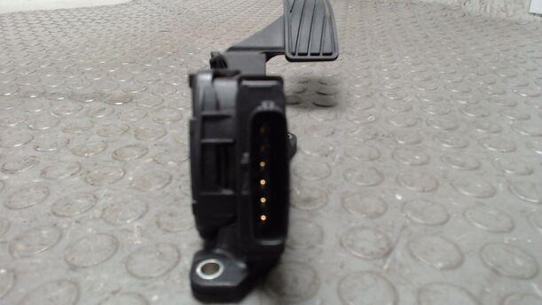 Foto: GASPEDAL ( SCHALTGETRIEBE ) eines Suzuki SX4 1.6 VVT GLX