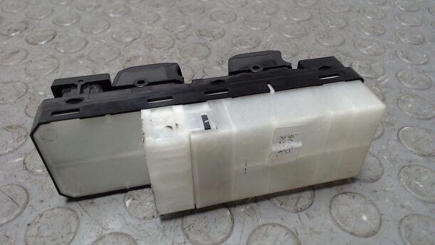 Foto: FENSTERHEBERSCHALTER LINKS eines Suzuki SX4 1.6 VVT GLX