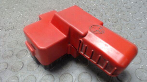 Foto: PLUSPOL / BATTERIESICHERUNGSKASTEN eines Suzuki SX4 1.6 VVT GLX