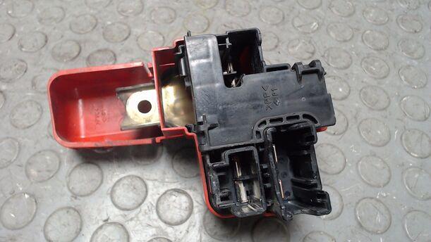 Foto: PLUSPOL / BATTERIESICHERUNGSKASTEN eines Suzuki SX4 1.6 VVT GLX