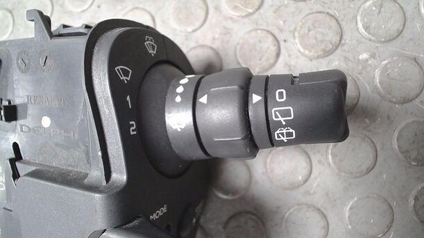 Foto: SCHEIBENWISCHERSCHALTER eines Renault Clio 1.2 16V GLXi