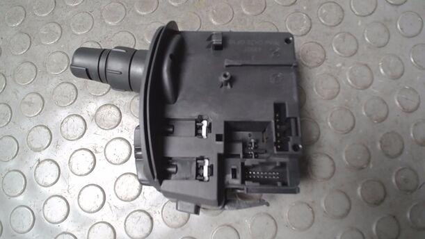 Foto: SCHEIBENWISCHERSCHALTER eines Renault Clio 1.2 16V GLXi