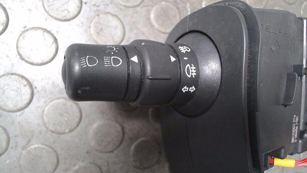 Foto: BLINKSCHALTER/ KOMBISCHALTER eines Renault Clio 1.2 16V GLXi