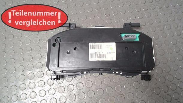 Foto: TACHOEINHEIT eines Renault Clio 1.2 16V GLX
