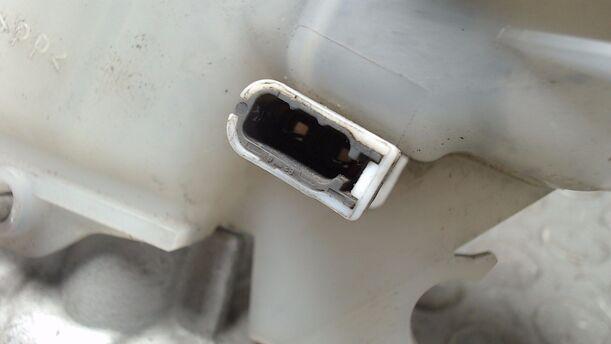 Foto: HAUPTBREMSZYLINDER eines Suzuki SX4 1.6 VVT GLX