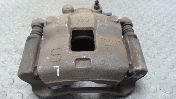 Foto: BREMSSATTEL VORN LINKS eines Suzuki SX4 1.6 VVT GLX