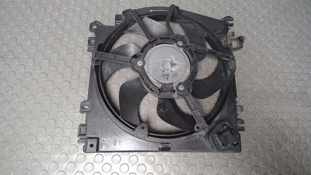 Foto: ELEKTROLÜFTER eines Renault Clio 1.2 16V GLX