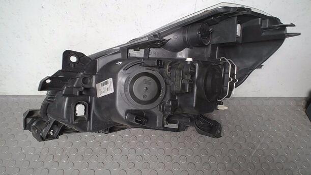 Foto: SCHEINWERFER RECHTS ( VALEO ) eines Renault Clio 1.2 16V GLX